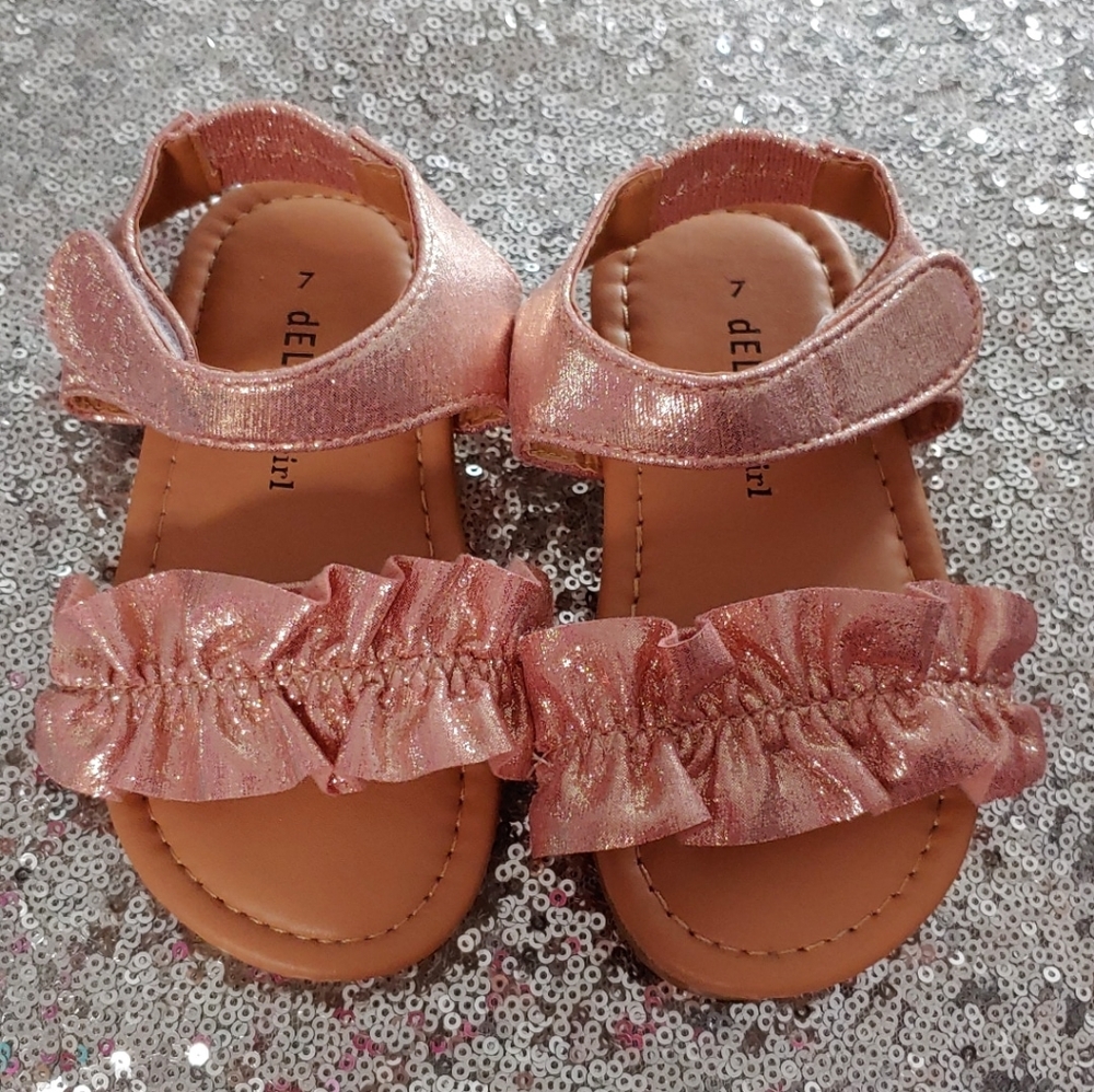 Toddler sandals size 7